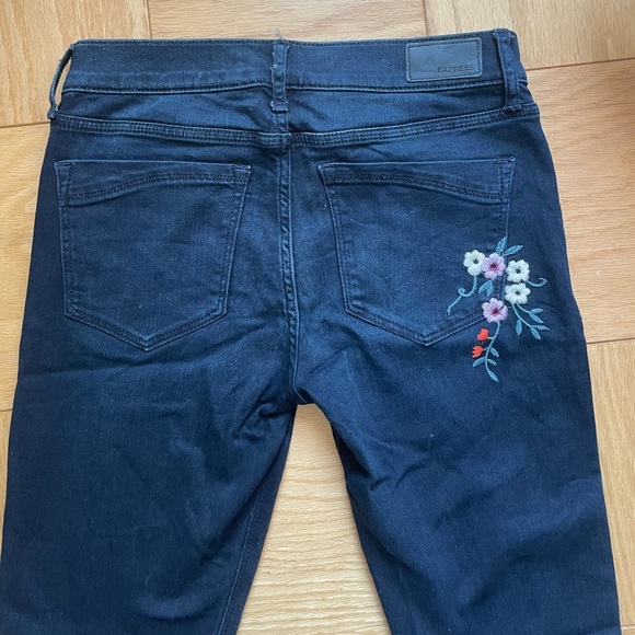 Embroidered Jeans - Picture 8 of 8